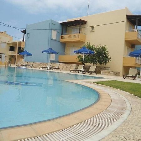 Irini Stalos Apartments Bagian luar foto