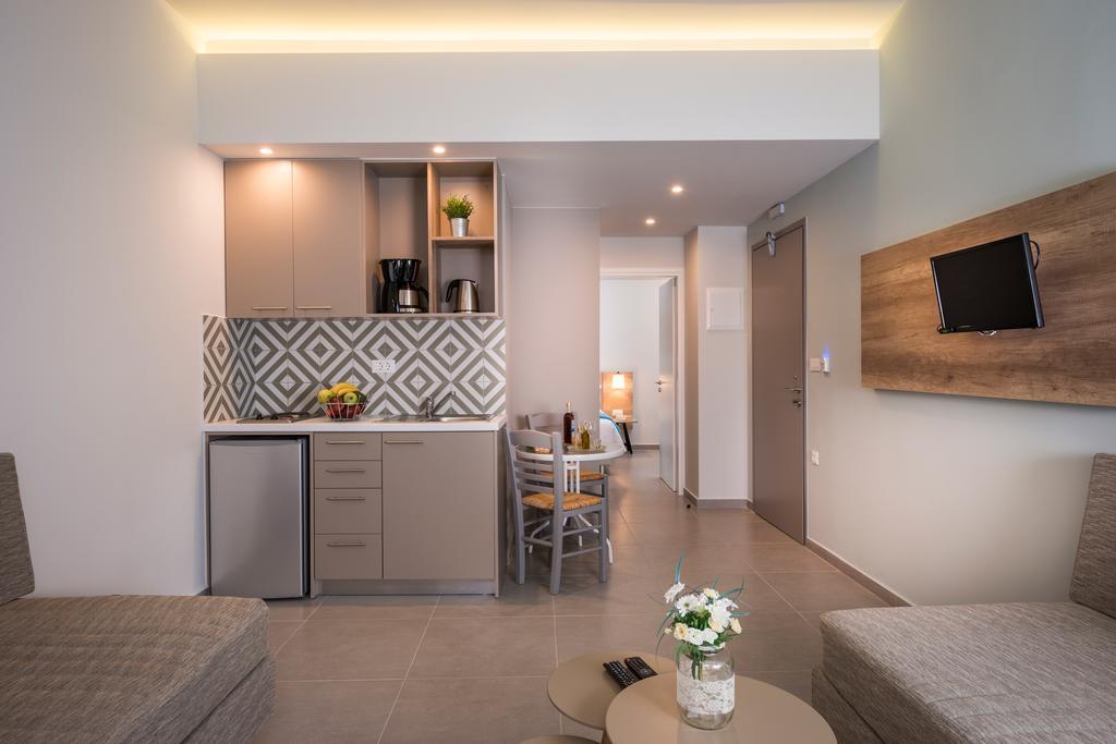 Irini Stalos Apartments Bagian luar foto