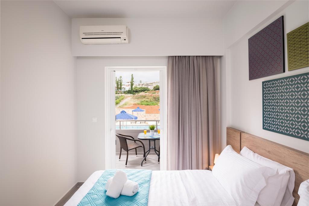 Irini Stalos Apartments Bagian luar foto