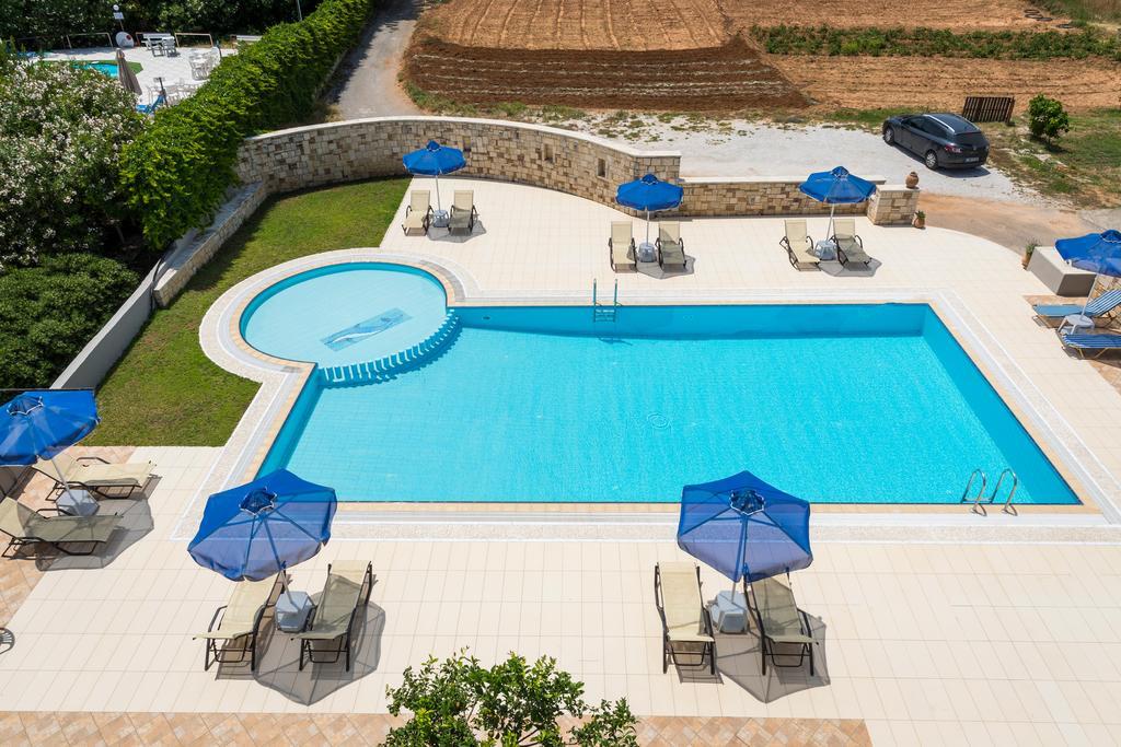 Irini Stalos Apartments Bagian luar foto