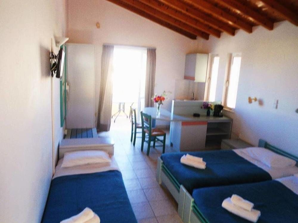 Irini Stalos Apartments Bagian luar foto