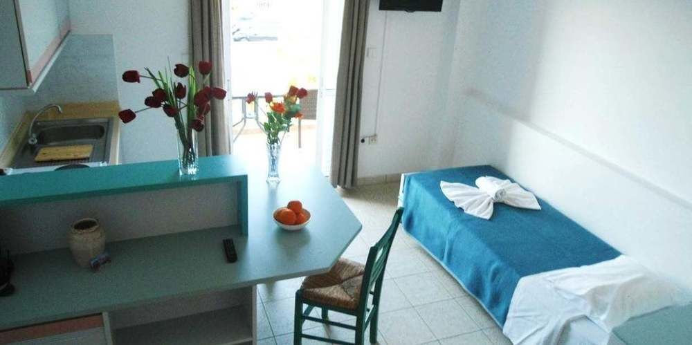 Irini Stalos Apartments Bagian luar foto