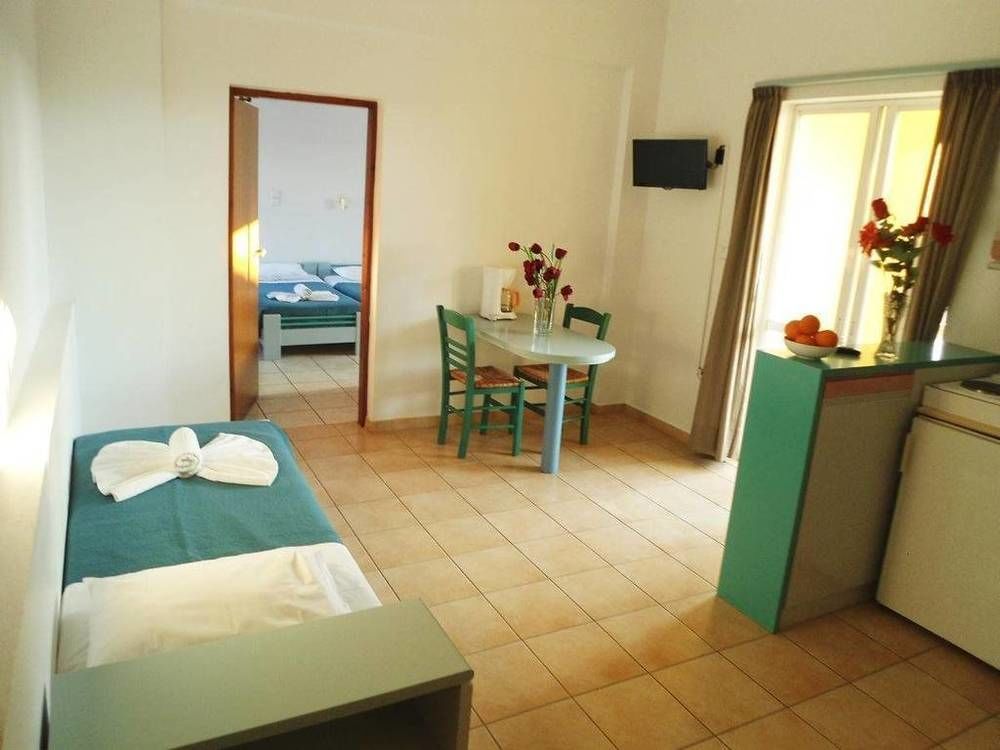 Irini Stalos Apartments Bagian luar foto